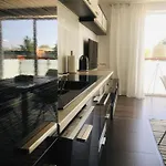 By The Sea Apartament *