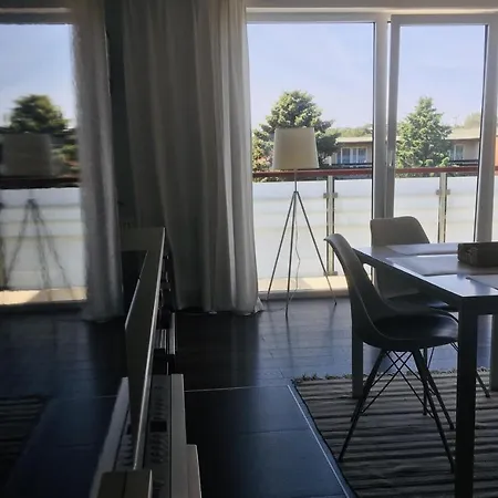 By The Sea Apartament *